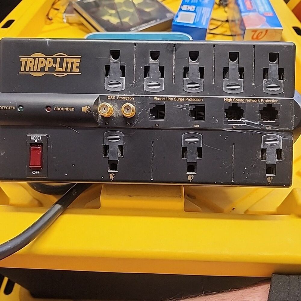 Tripp Lite TLP810NET 8-Outlet Surge Protector AC RJ-11 RJ-45 Coax Protection - Picture 2 of 5